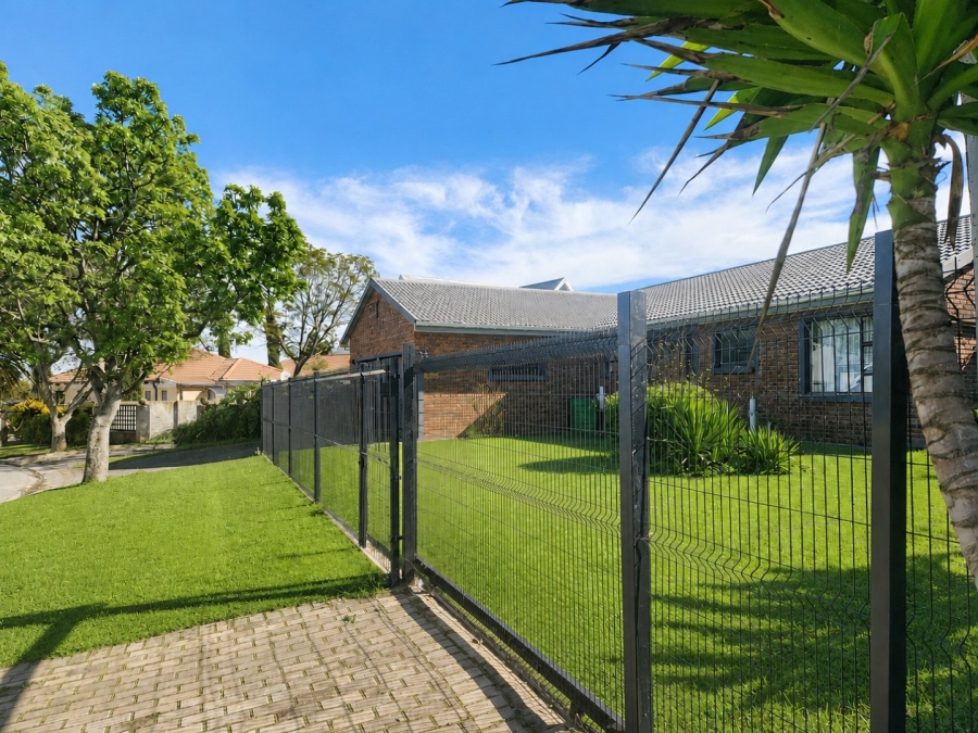 3 Bedroom Property for Sale in Blanco Western Cape